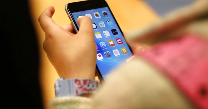 İtalya'da okullarda akıllı telefon ve tablet yasağı