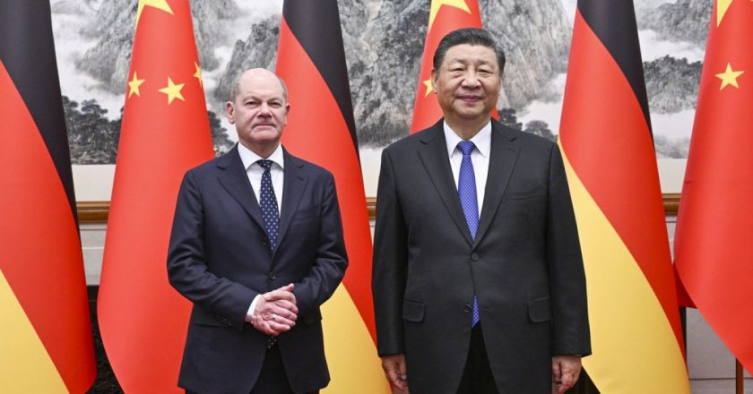 Almanya'da Çin'e teknoloji sağladığından şüphelenilen üç kişi tutuklandı