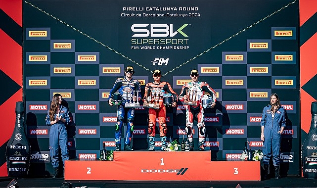 Razgatlıoğlu, standart Pirelli SCX lastikleriyle ilk risk alınan yarışı kazandı – SPORT